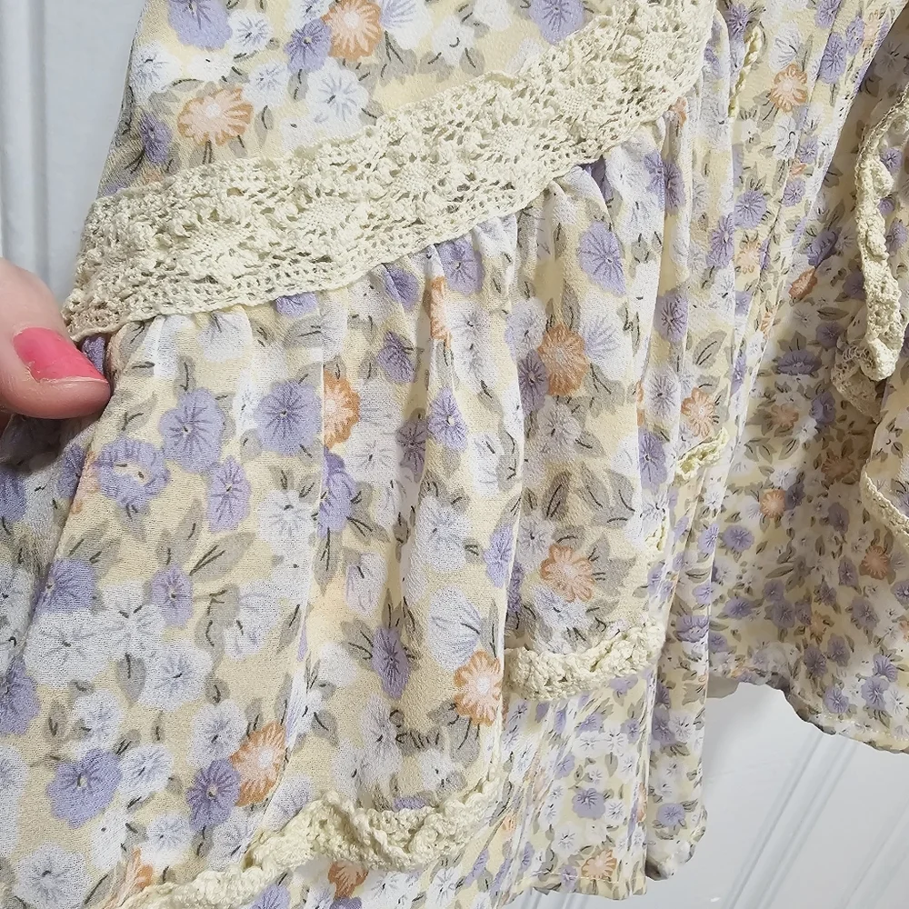 Floral Lace-Trimmed Jumpsuit - Picture 12 of 16